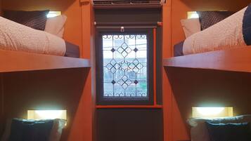 Mixed Dormitory Room | Fer et planche à repasser, Wi-Fi gratuit, draps fournis