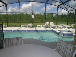 Familienvilla, Whirlpool, zum Garten hin | Pool