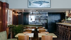 Bar (on property) - The Rose (Deal)