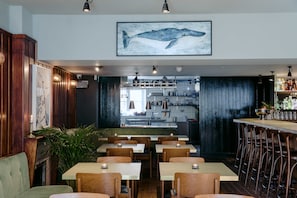 Bar (on property) - The Rose (Deal)