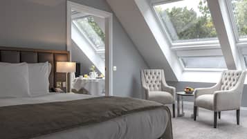 Premium bedding, minibar, in-room safe, desk