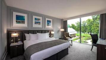 Ropa de cama de alta calidad y minibar