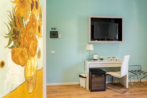 Superior Triple Room (101) | Premium bedding, minibar, desk, laptop workspace - AmoRoma Suite (Rome)