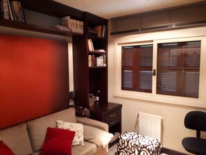 3 quartos, cortinas blackout, quartos à prova de som