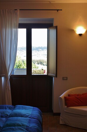 Comfort Double Room, Hill View | 1 bedroom, premium bedding, desk, free cribs/infant beds - Agriturismo Cioccoleta (Orvieto)