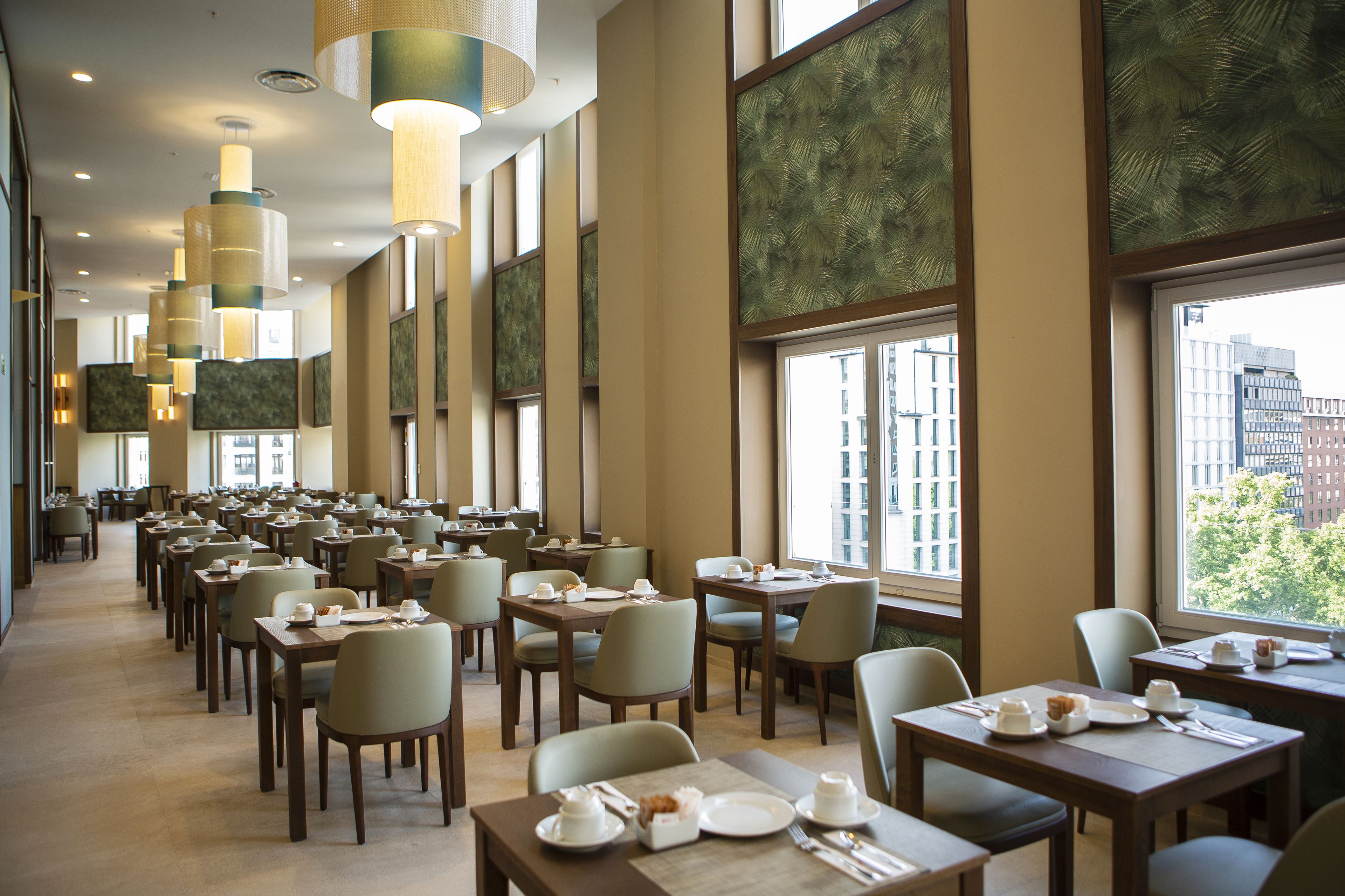 Ontbijt (EUR 30 per persoon)