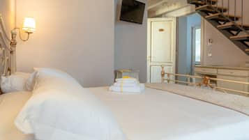 Chambre Quadruple Supérieure | Draps en coton égyptien, couette en duvet d'oie