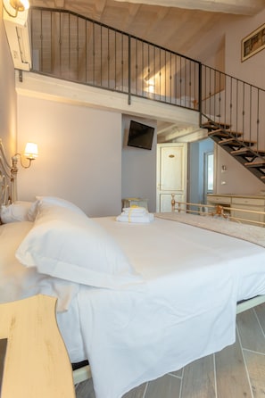 Quarto quádruplo superior | Roupas de cama de algodão egípcio, edredons de pluma