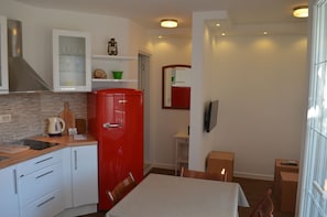 Superior Apartment, 1 Queen Bed with Sofa bed | In-room dining - Casablanca Apartments (Budva)