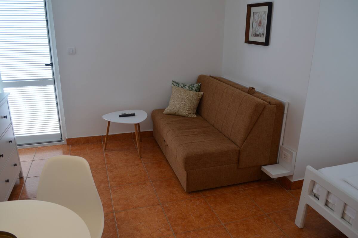 Family Studio Suite, 1 Queen Bed with Sofa bed | Extra beds