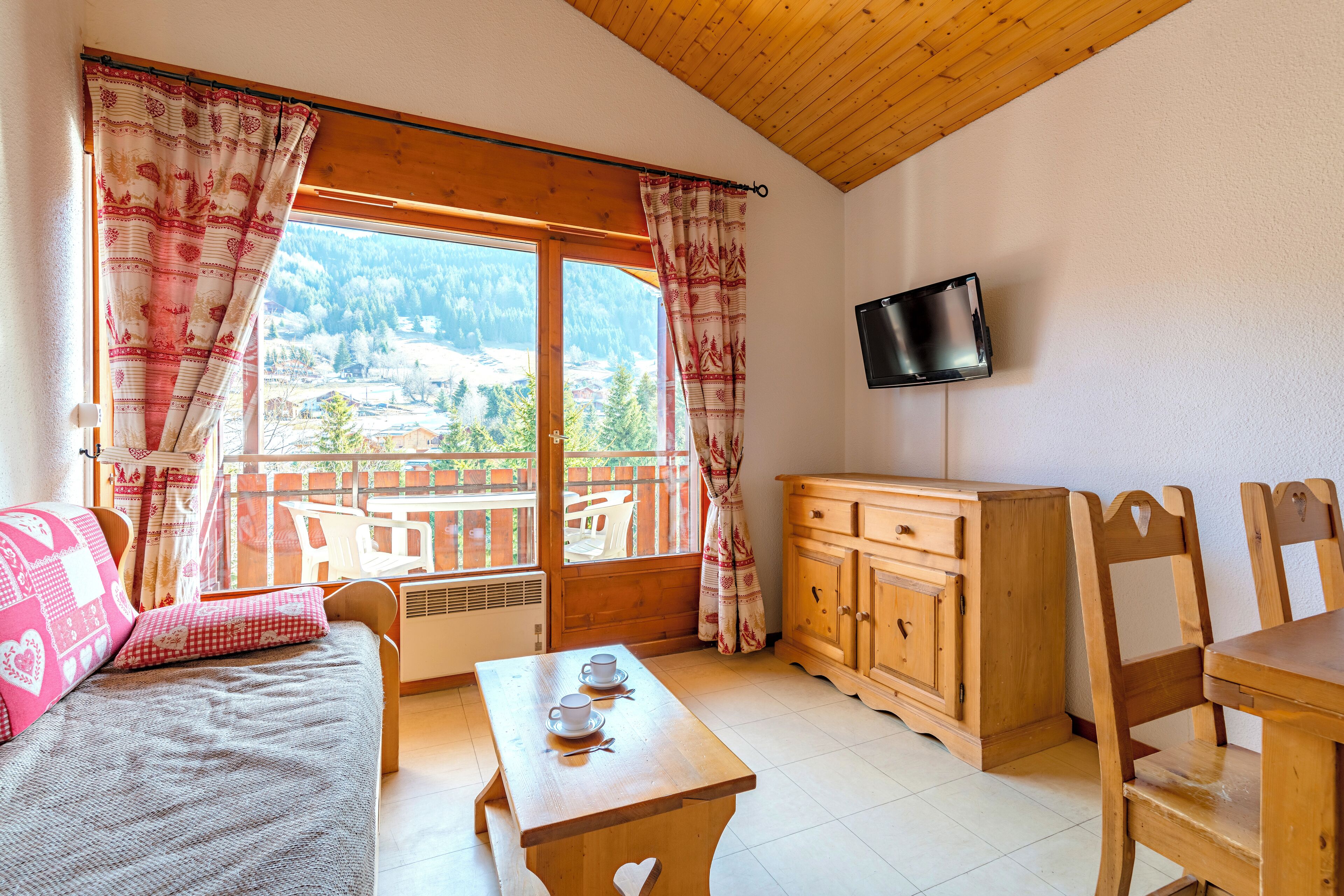 Télévision à écran plat