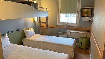 Bureau, rideaux occultants, chambres insonorisées, Wi-Fi gratuit