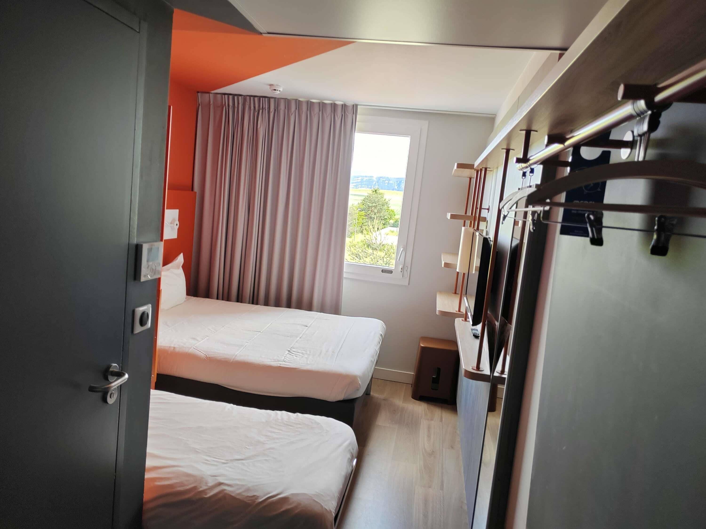 Triple Room, Multiple Beds | Desk, soundproofing, free cots/infant beds, free WiFi