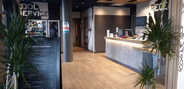 Lobby - Ibis Budget Saint Genis Pouilly Geneva (Saint-Genis-Pouilly)