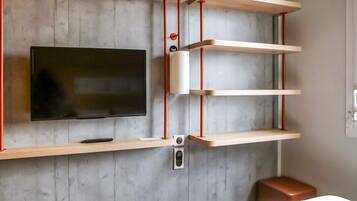 Bureau, chambres insonorisées, lits bébé (gratuits), Wi-Fi gratuit