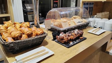 Daily self-serve breakfast for a fee
