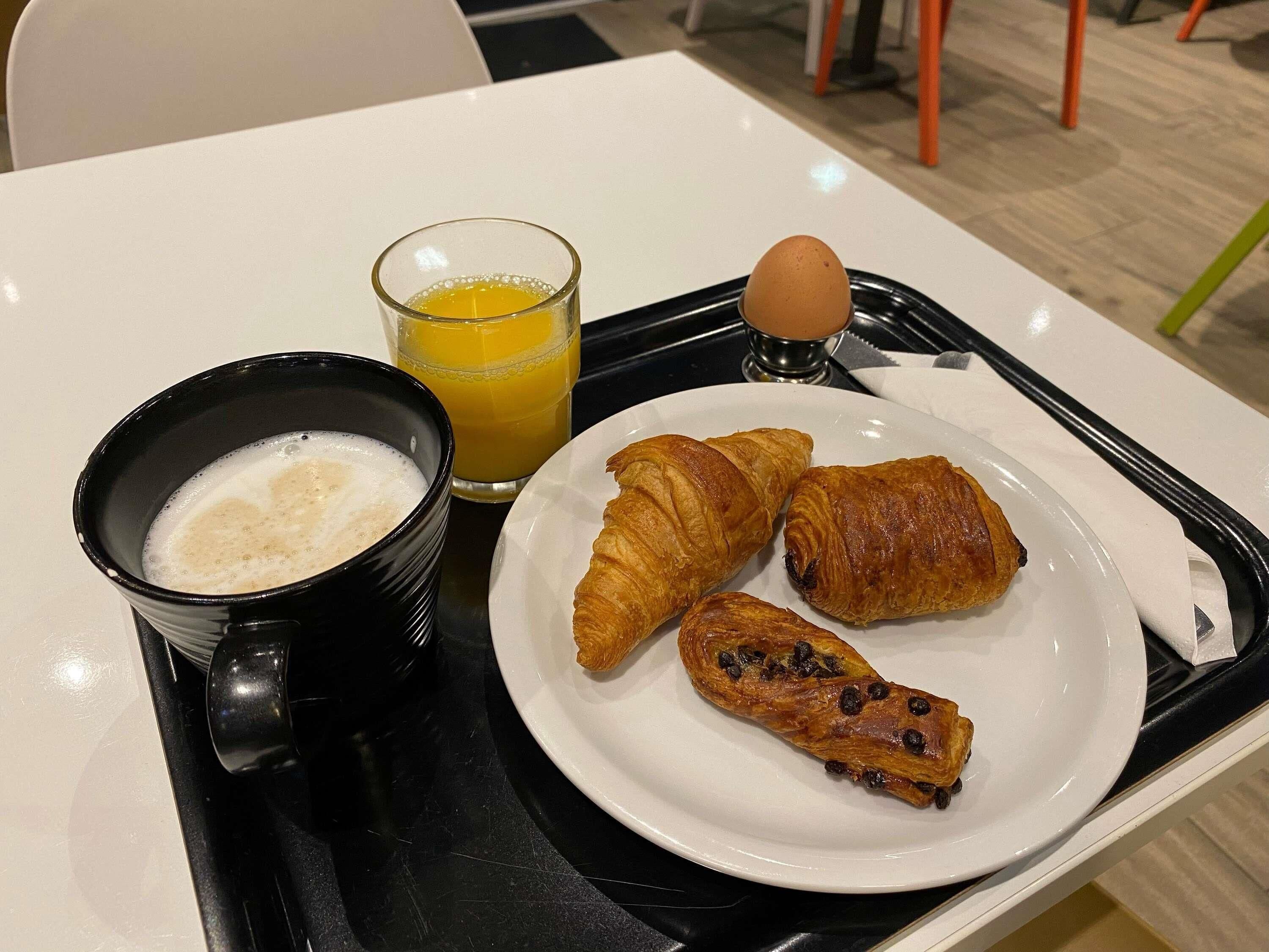 daily self-service breakfast (eur 9.90 per person)