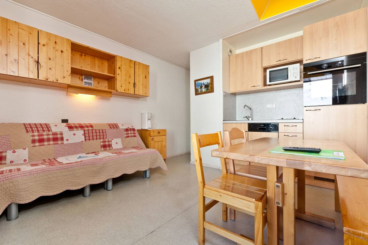 Iron/ironing board (on request), cribs (free), WiFi (free)