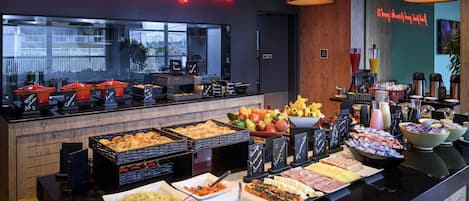 Breakfast, lunch, dinner served; international cuisine