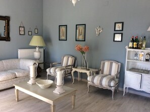 Lobby sitting area - Finca La Favorita - Adults Only (Constantina)