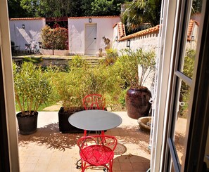 Exclusive Double Room, Ensuite, Garden View (Les Indes)