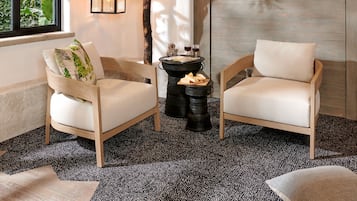 Design Suite, 1 Bedroom, Non Smoking, Ensuite | Living area