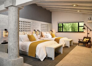 Design Suite, 2 Queen Beds, Non Smoking, Kitchenette | Premium bedding, down comforters, in-room safe, individually decorated - H21 Hospedaje Boutique (Mexico City)