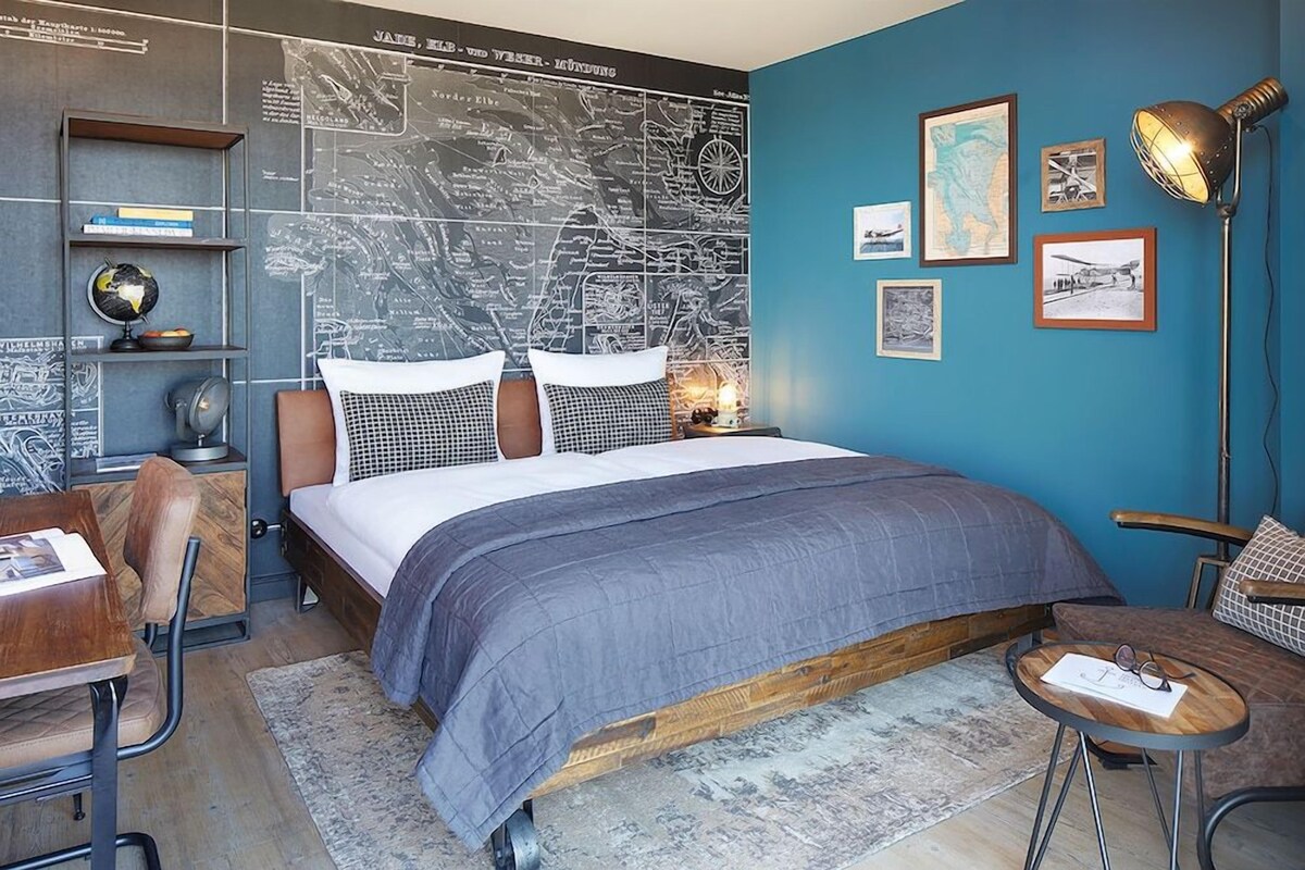 Ropa de cama de alta calidad y escritorio 