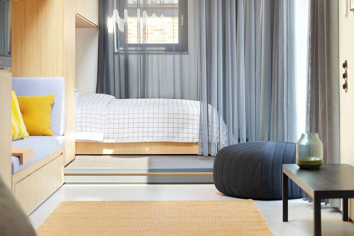 Studio Tiêu chuẩn, 1 giường cỡ queen và sofa giường, quang cảnh cảng | Bộ đồ giường cao cấp, minibar với thức uống miễn phí
