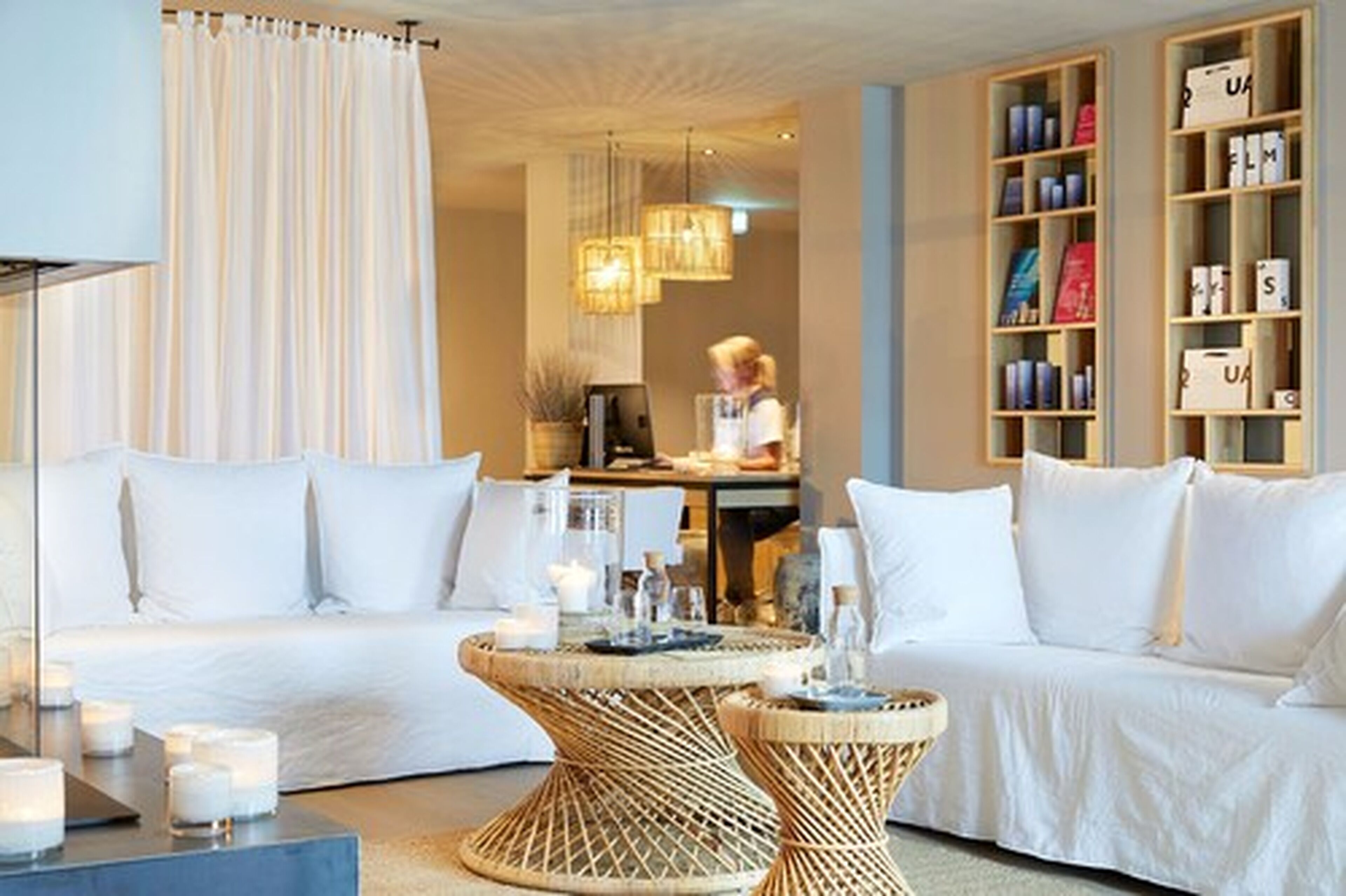 Couples treatment rooms, sauna, hot tub, steam room, body treatments