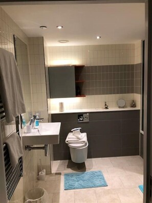 免费 WiFi、轮椅无障碍