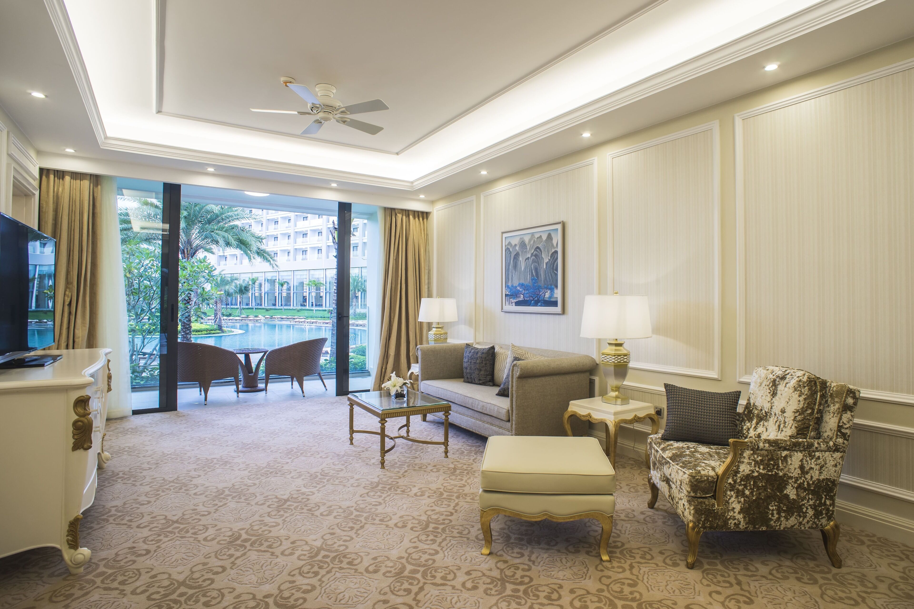 executive suite | living room | 55-inch smart tv with digital channels