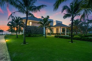 Villa, 6 Bedrooms | View from room