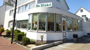 Front of property - Hotel Restaurant Im Winkel (Elmshorn)