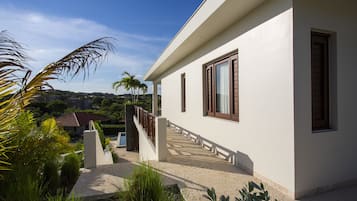 Deluxe Villa, 4 Bedrooms, Private Pool, Sea Facing | In-room safe, individually decorated, individually furnished, desk