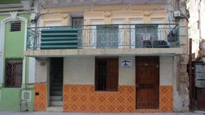 Exterior - Casa Barbara (Havana)