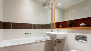 Appartement, 1 chambre | Salle de bain