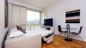 Appartement, 1 chambre | Salle de séjour