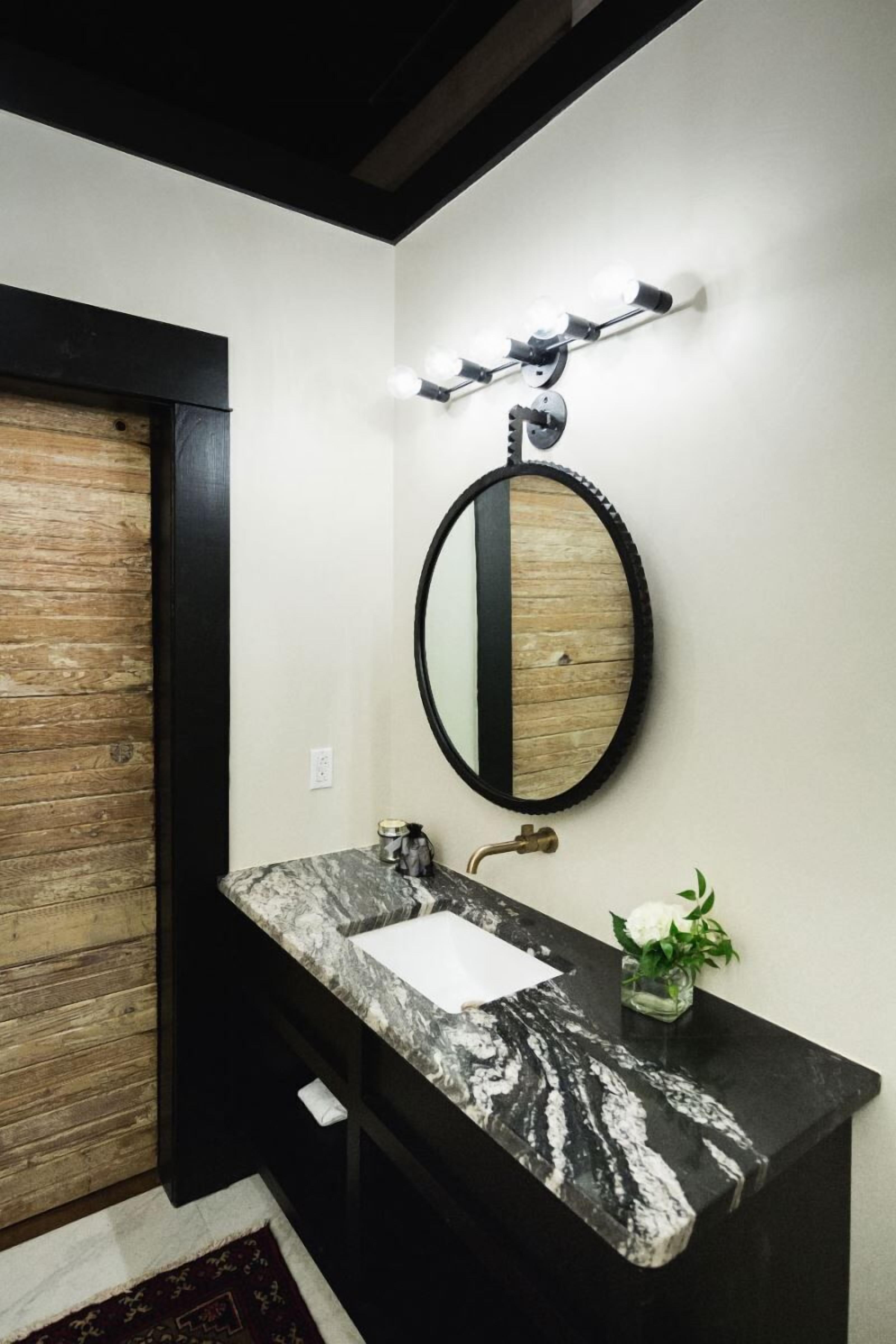 superior suite, 1 king bed, balcony | bathroom sink