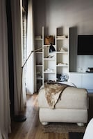 Ropa de cama de alta calidad, colchones con pillow-top y minibar