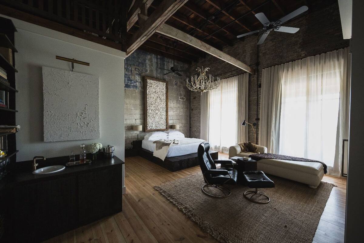 Superior Suite, 1 King Bed, Balcony | Premium bedding, pillowtop beds, minibar, in-room safe