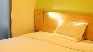 Room - 7 Days Inn (Jinan)