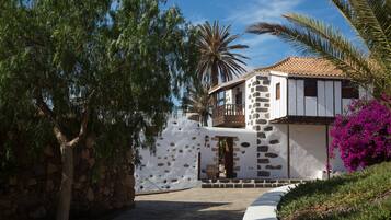 Façana frontal de l'allotjament