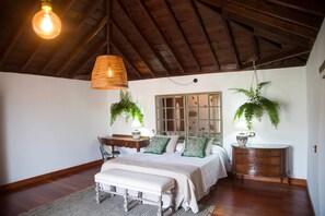 Suite (#5 La Oliva) | Individuell dekoriert, individuell eingerichtet, Verdunkelungsvorhänge