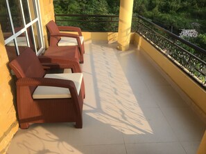 Lobby lounge - B.G.H (Bhurban)