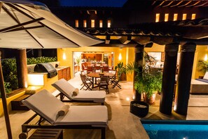 Superior-Villa, 5 Schlafzimmer, Terrasse | Wohnbereich