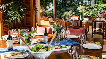 Villa familiar, varias habitaciones | Servicio a la habitación