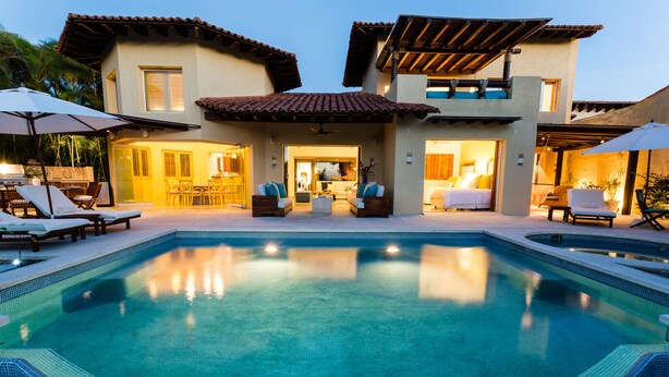Front of property - Copacabana by Tripwix (Mezcales)