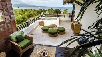 Exclusive Villa, 3 Bedrooms | Terrace/patio