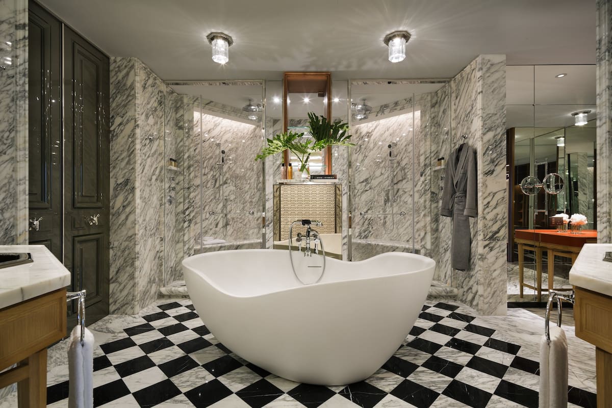 separate bathtub and shower, free toiletries, hair dryer, bathrobes